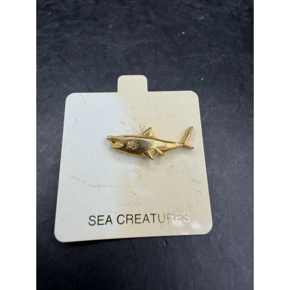 🦈✨ Shark Pin / Tie Tack – NOS ✨🦈